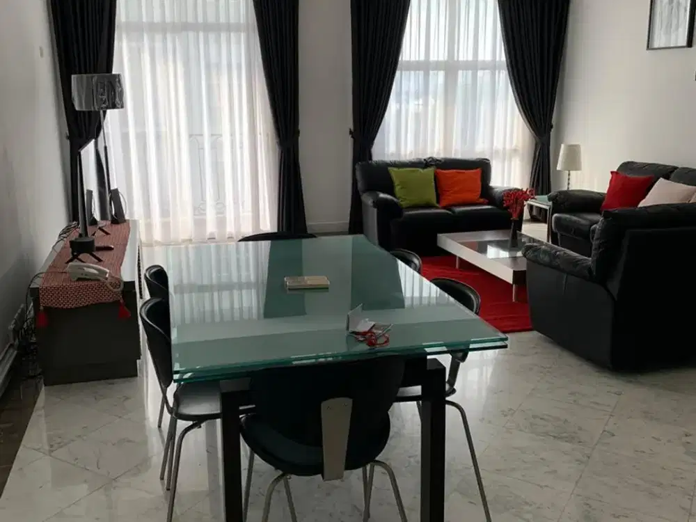 Disewakan 2BR Menteng Eksekutuf Furnished Lantai Rendah