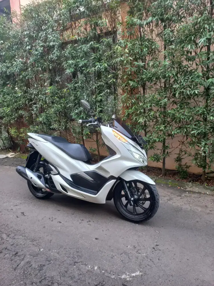 [KM.57rb] Honda PCX 150 CBS AT 2019 Putih