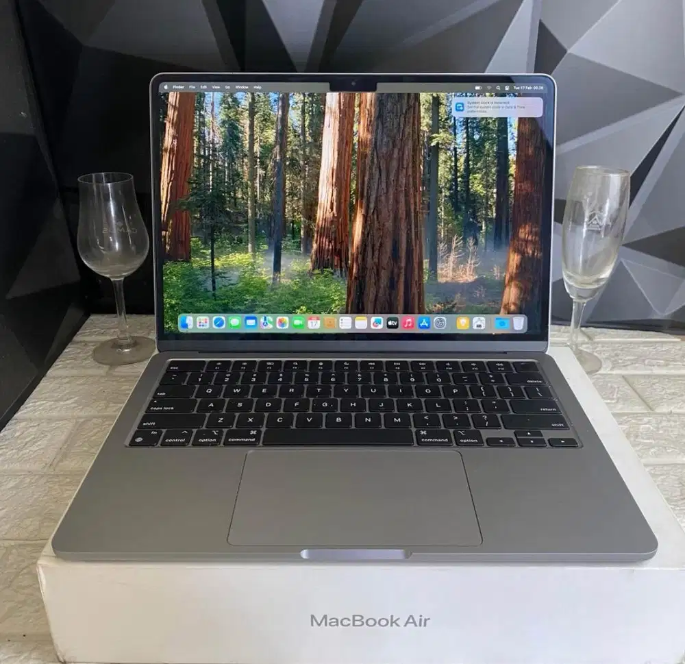 Macbook Air Chip M3 256GB Garansi iBox ON May 2026