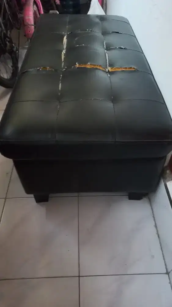SOFA HITAM PANJANG
