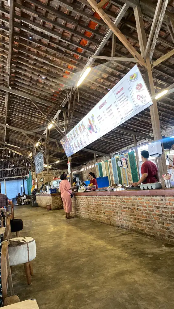 Dibutuhkan tukang masak, ibu dapur