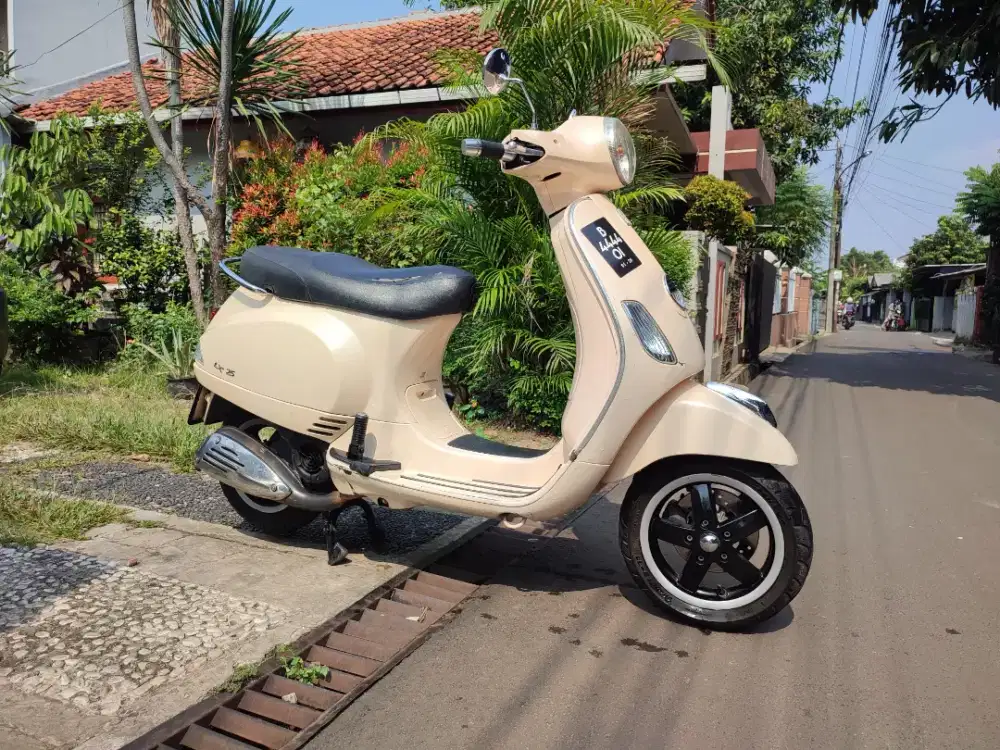 PIAGGIO VESPA LX 125 TAHUN 2011