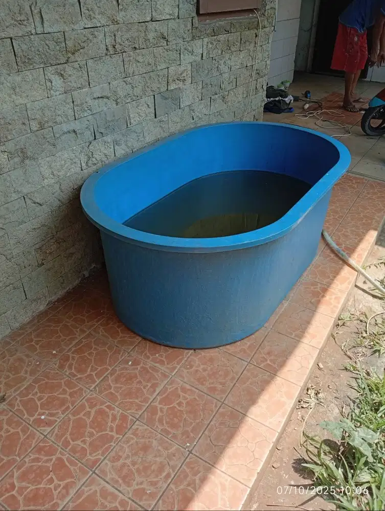 BAK FIBER OVAL 135x85x50cm