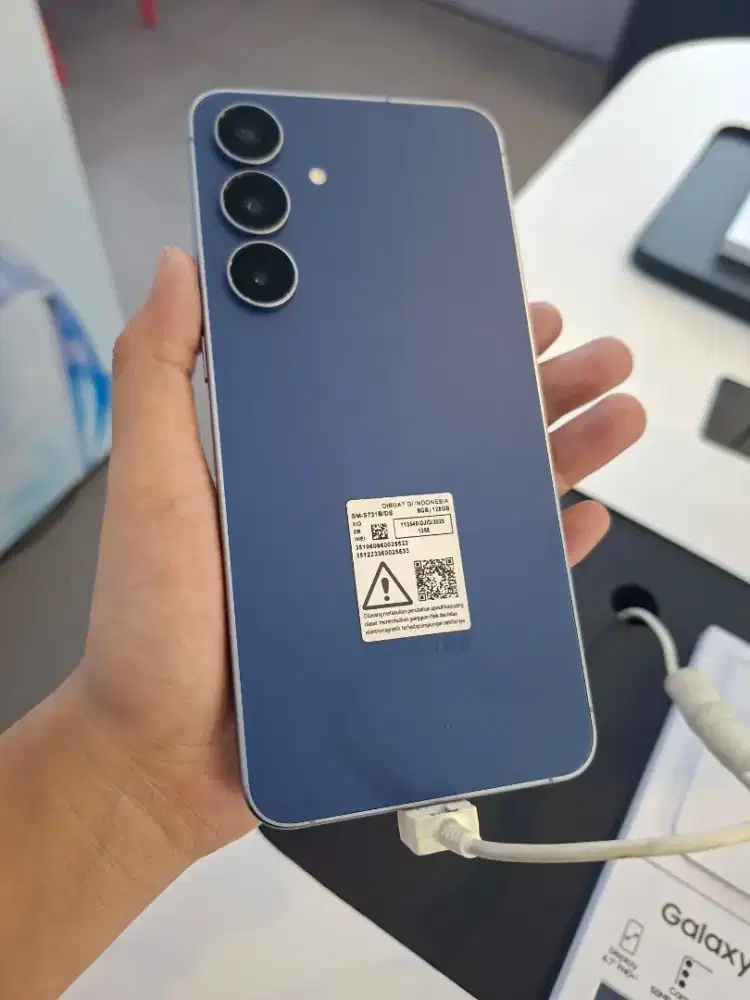 SAMSUNG S25 FE 8/256 NEW