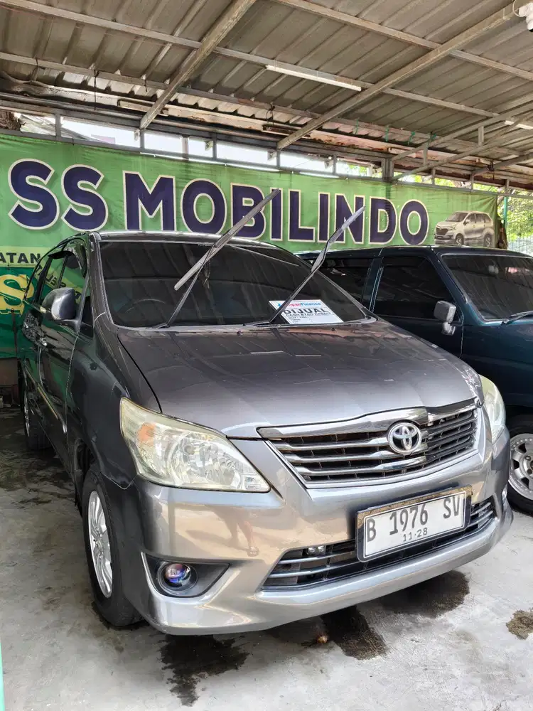 Toyota Kijang Innova 2012 Bensin