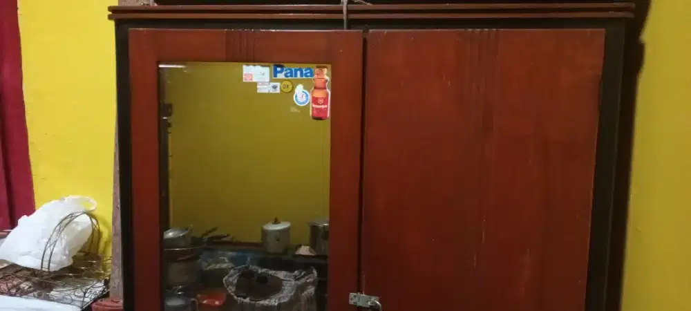 Lemari jati bekas jadul