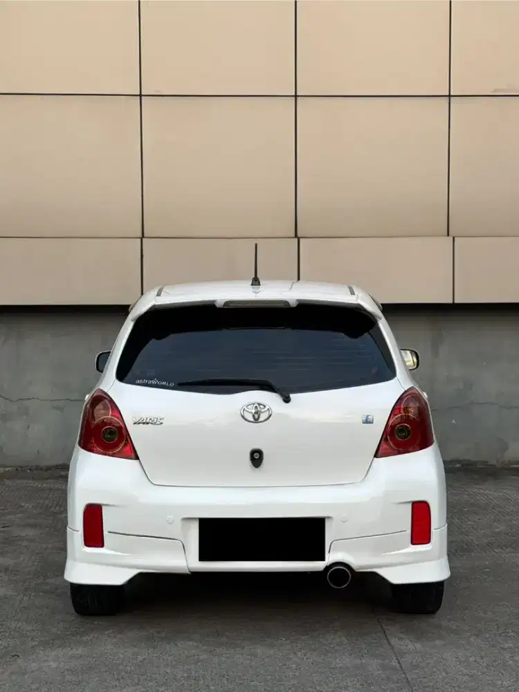 Cash Toyota Yaris E Matic 2012