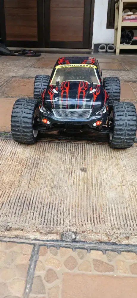 RC Crawler Mobil Remot 4WD, Off Road, Baterai ada 2, Mulus dr baru