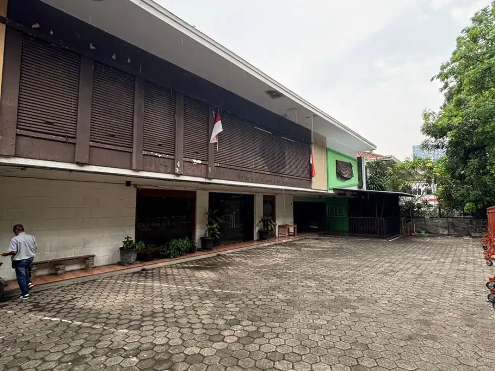 DIsewakan Rumah Usaha Area Kebayoran Baru Wijaya