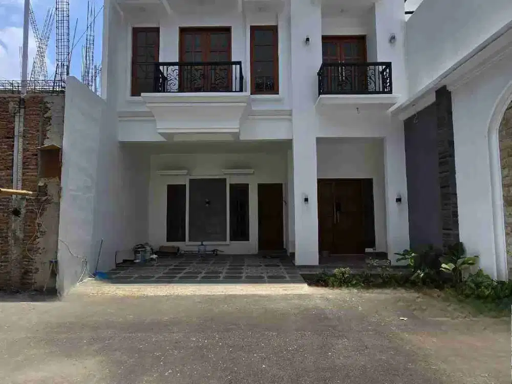 Dijual Rumah Baru Siap Huni di Komplek Pondok Bambu Jakarta Timur