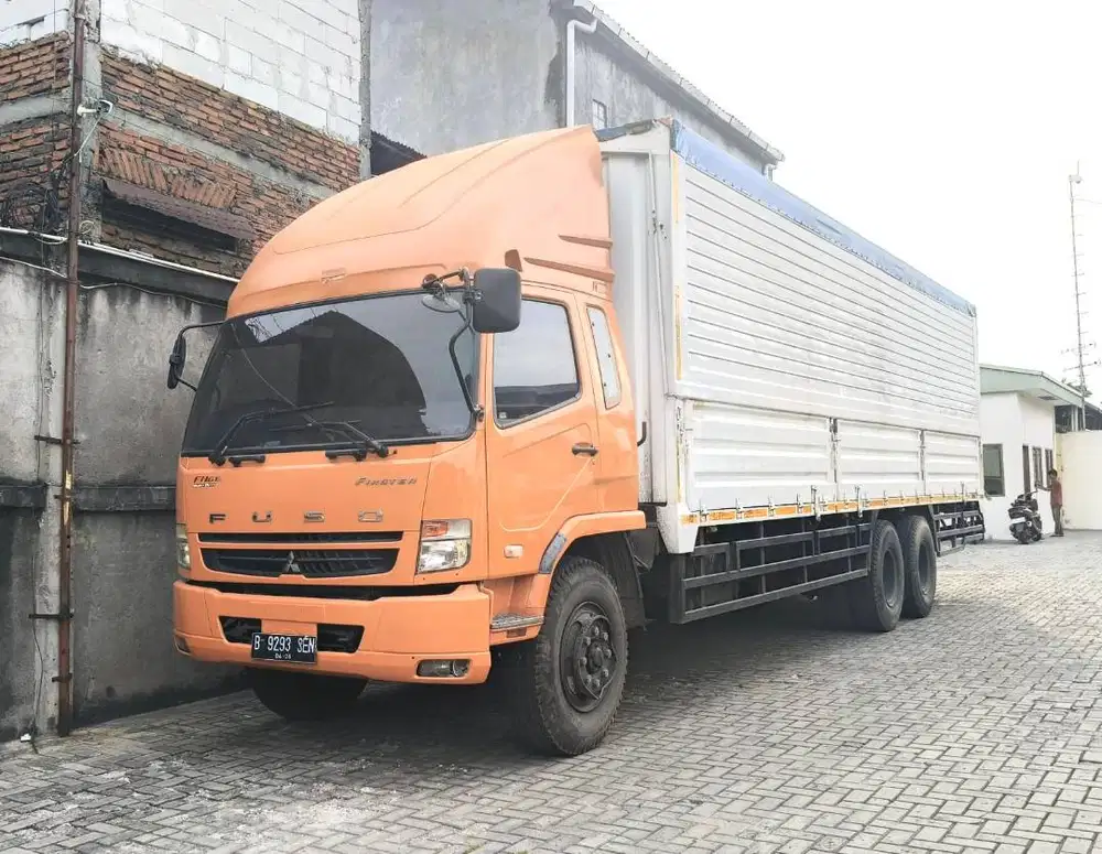 MURAH Mitsubishi Fuso tronton FN61FL HD 6x2 wing box 2020 bok