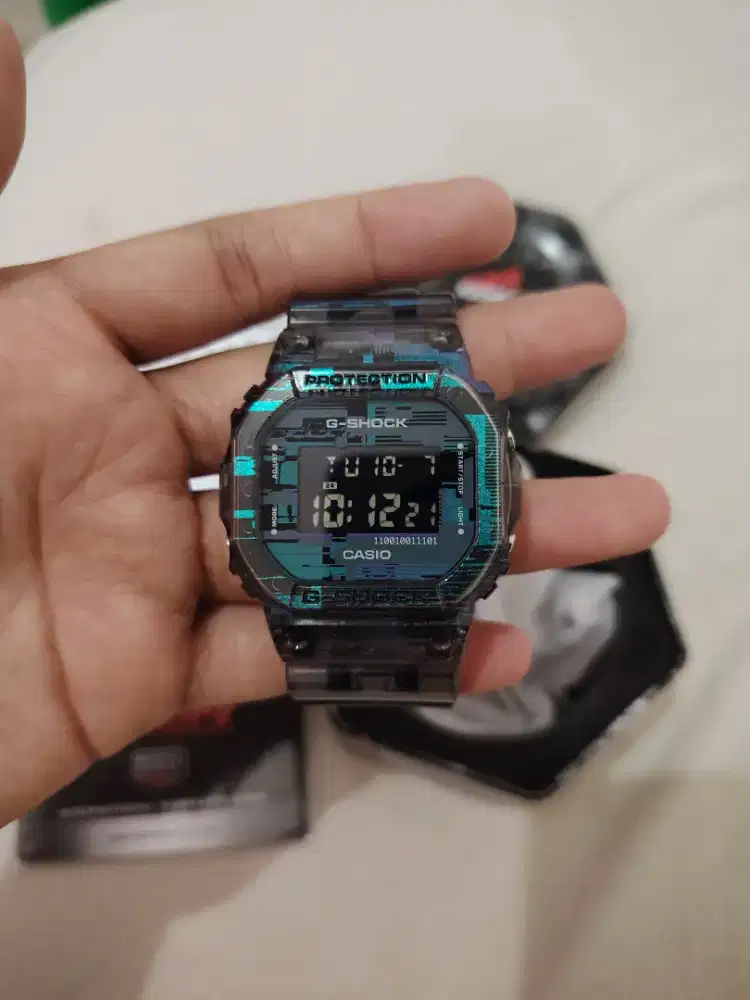 Gshock dw 5600 NN Limited Glitch Series