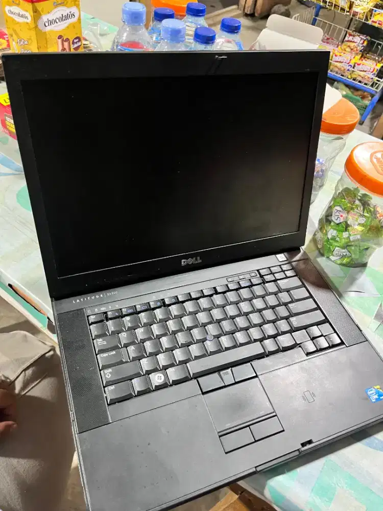 Dijual cepat laptop dell