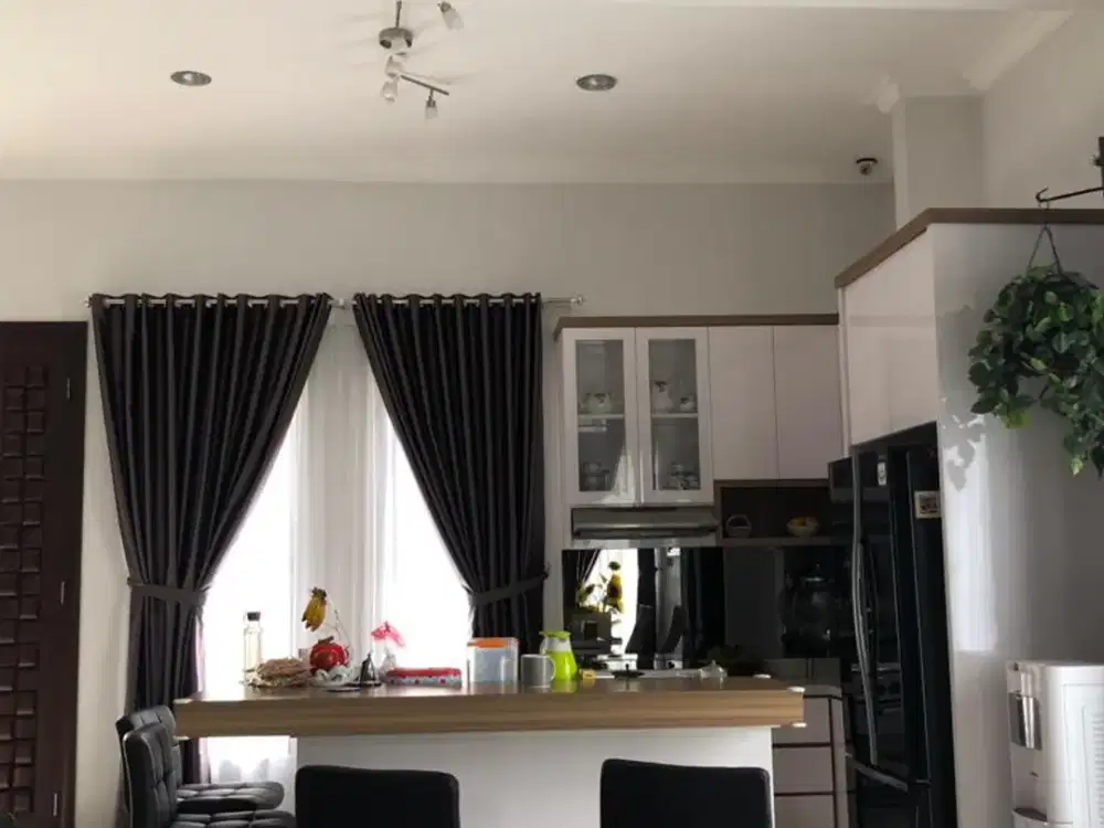 DIJUAL RUMAH PREMIUM 2 LANTAI BAGUS HOOK CASABLANCA SENTUL CITY SSR152