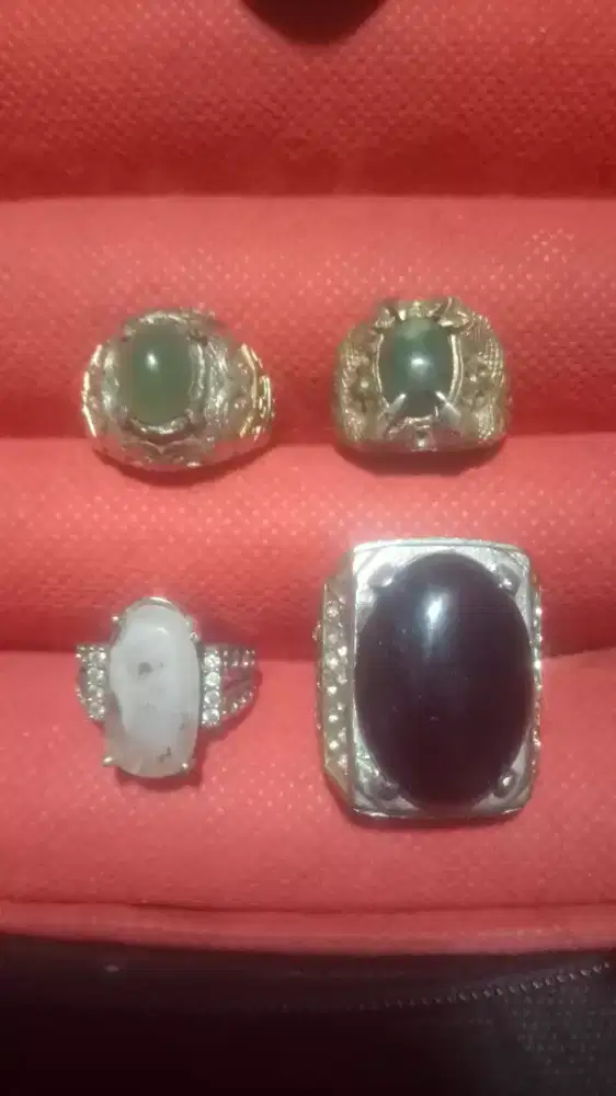 cincin batu permata