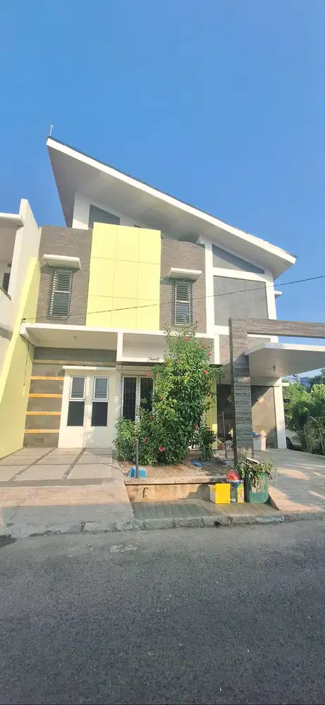 Rumah di Galuh Mas Karawang Cluster Mayflower Terawat Lokasi Strategis
