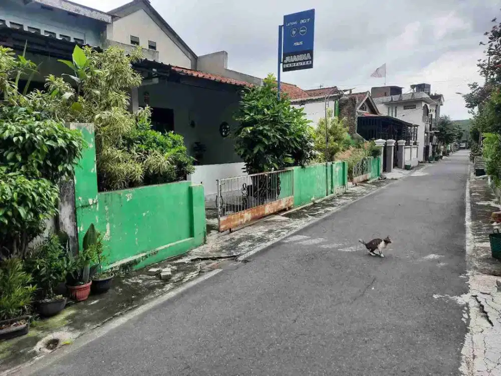 rumah murah luas 230m tengah kota dekat Alila Hotel Solo