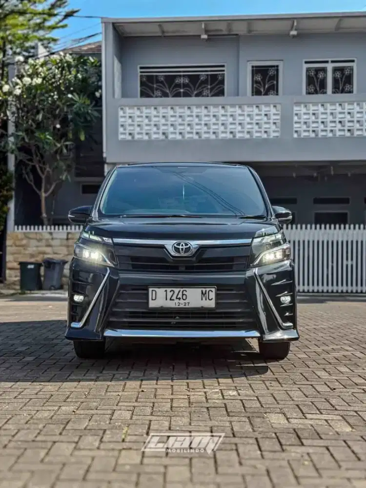 Toyota Voxy 2.0 A/T 2017
Mobil Bagus dan Terawat