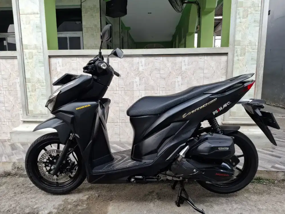 HONDA VARIO 150CC KEYLESS SIAP PAKEK MOTOR GRESS