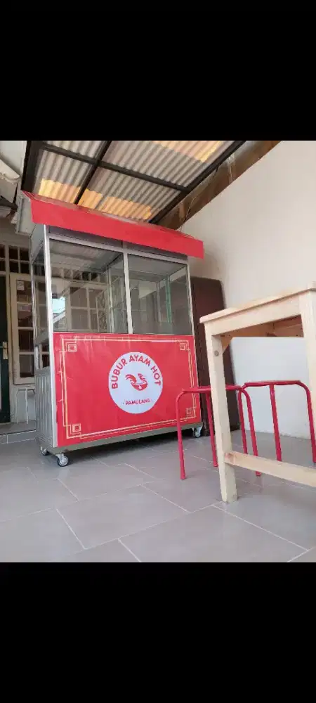 Etalase gerobak aluminium