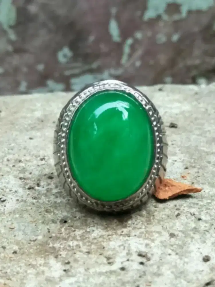 Batu cincin giok burma