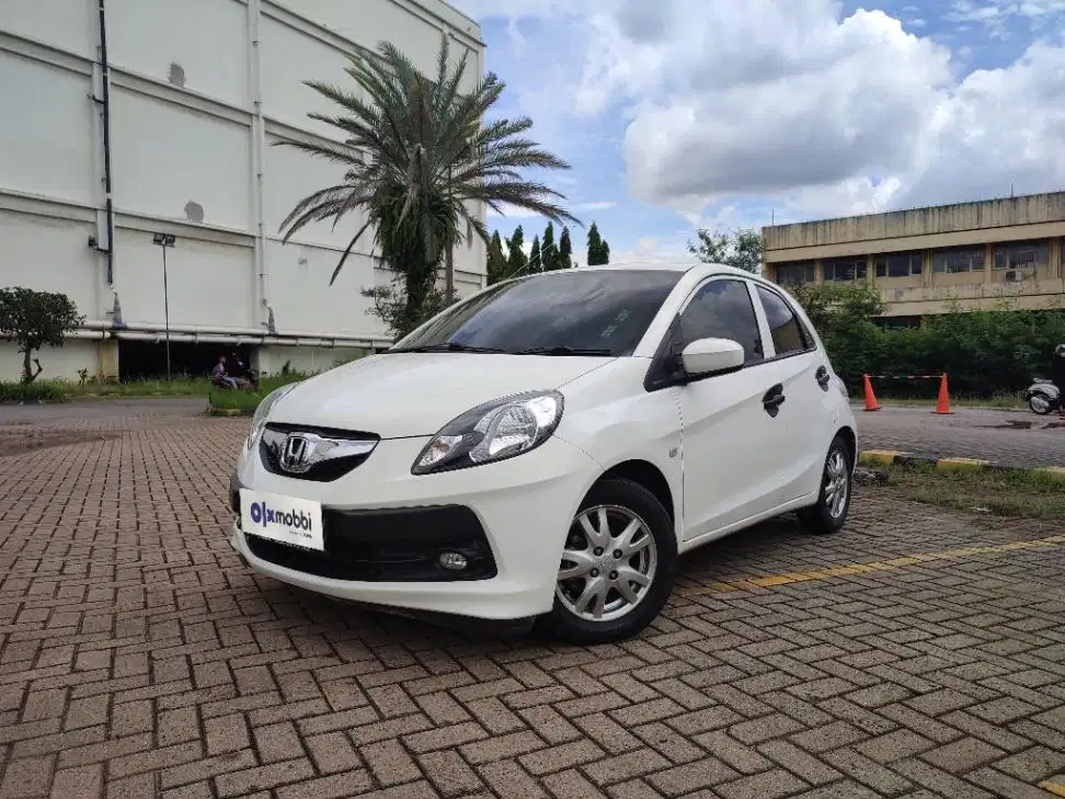 TDP 4,JT Honda Brio Satya 1.2 E Bensin-MT Putih 2015
