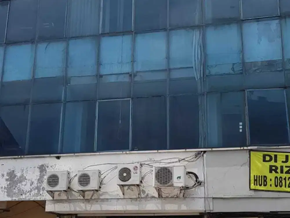 Ruko Kebon Jeruk JakartaBarat 4 LT Rp 1,2 M HGB Siap Pakai Parkir Luas