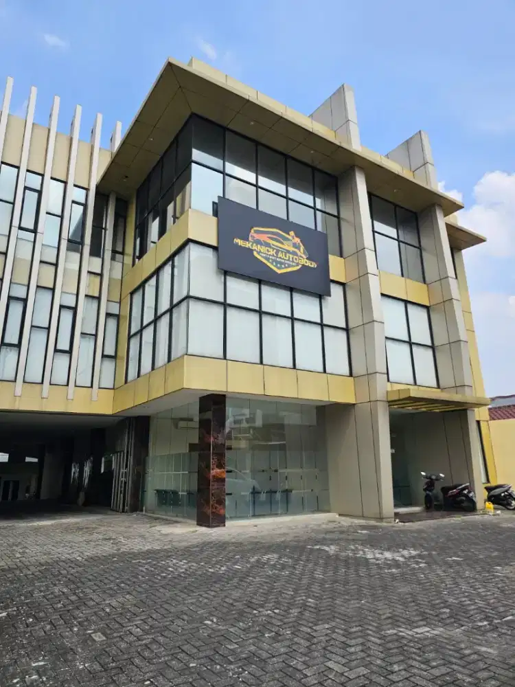 Gedung usaha/kantor