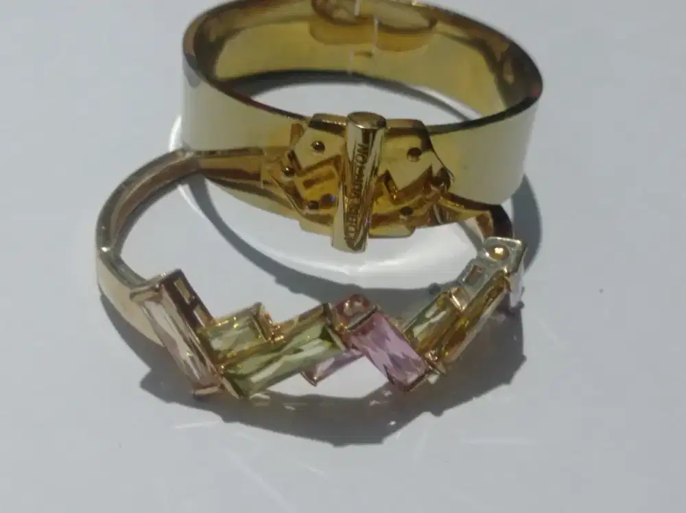 Gelang :  2 ( Pcs )