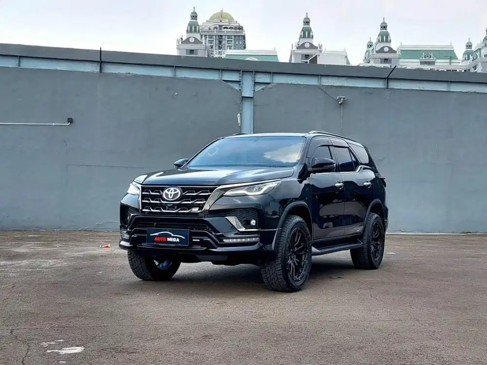 Km Rendah Toyota Fortuner 2.8 GR Sport Diesel Turbo 4x2 AT 2022