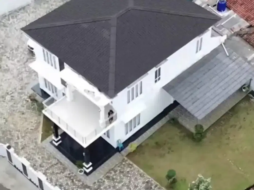 DIJUAL CEPAT RUMAH BESAR TANAH SUPER LUAS LOKASI STRATEGIS