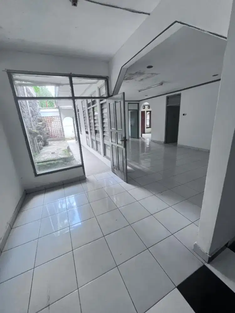 Dijual rumah nyaman dan luas di Pharmindo Cijerah Bandung