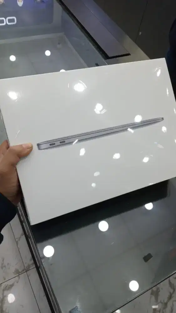 Macbook Air M1 Ram 8 SSD 256GB Garansi Resmi ibox Cash / Kredit