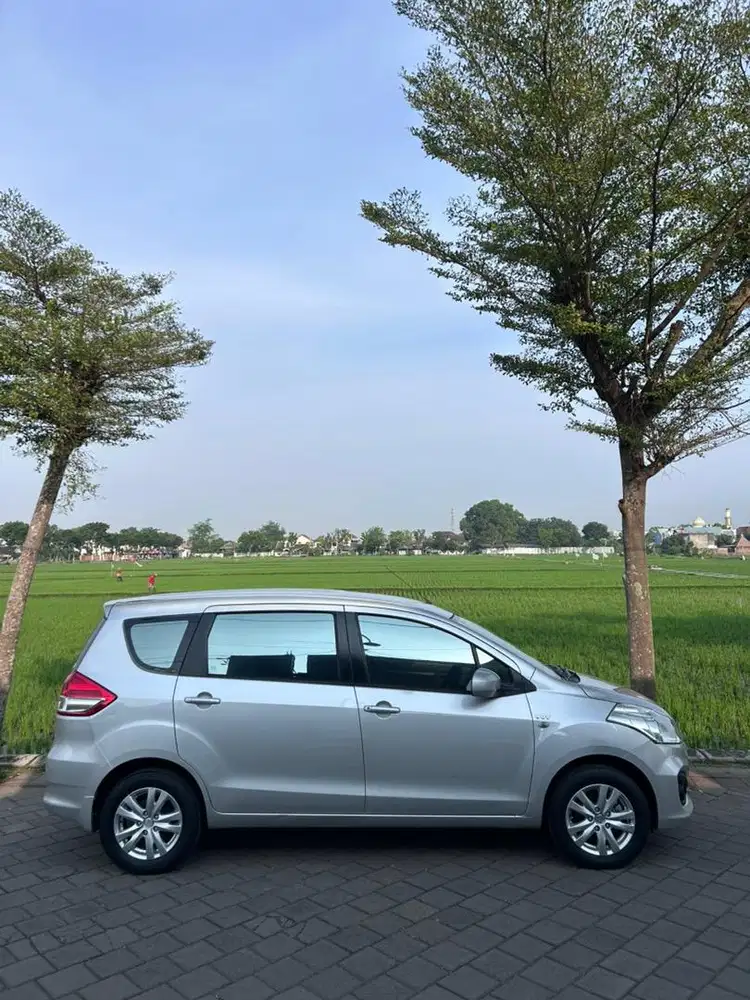 Suzuki Ertiga GL automatic Facelift 2015