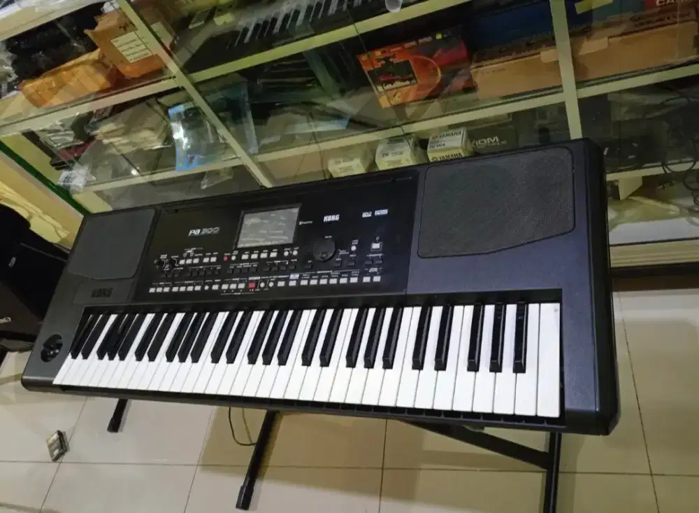 Keyboard KORG PA 300 second (free packing kayu)
