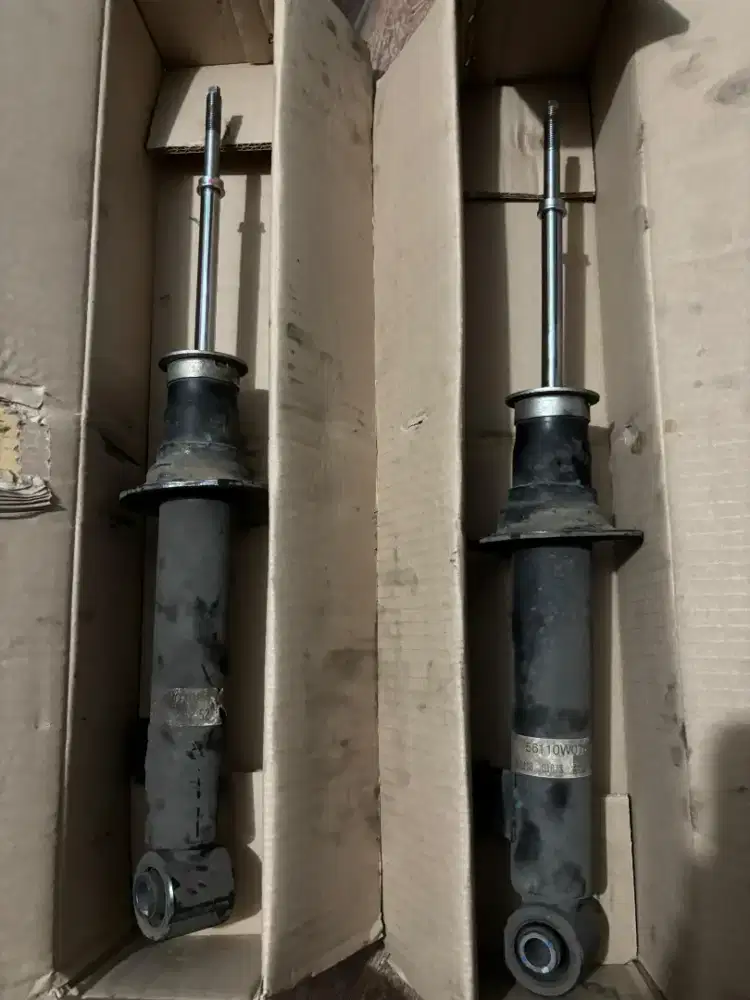 Shock Absorber Depan Pajero