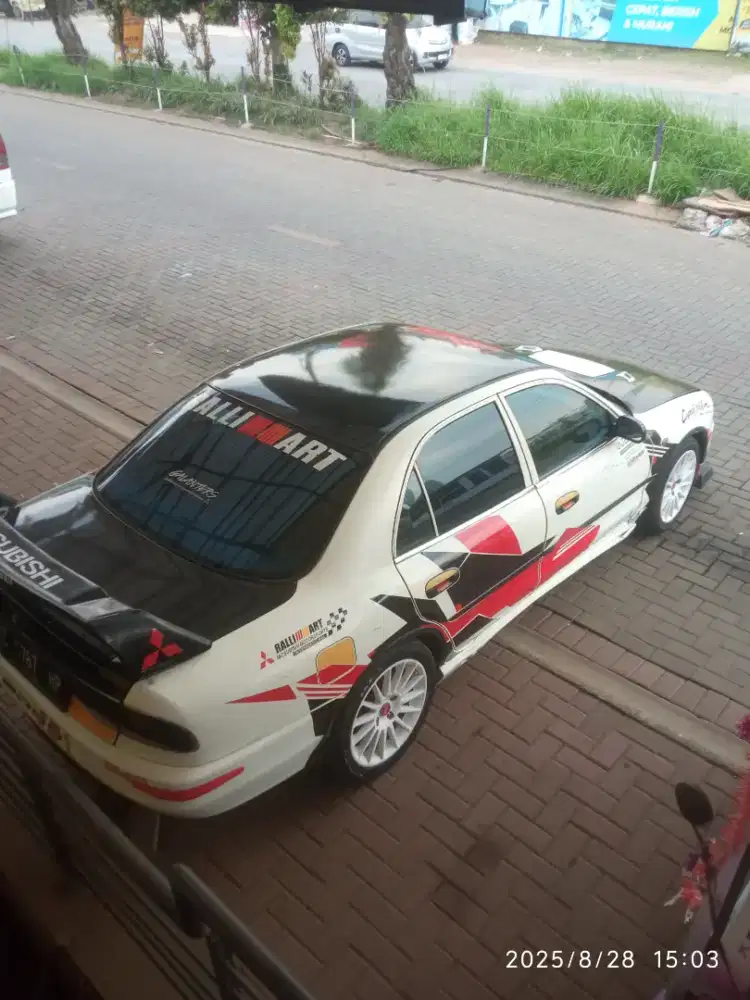 V6 Galan Mitsubishi
