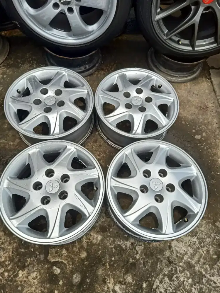 Fs Velg OEM Mitsubishi Kuda Ring 15