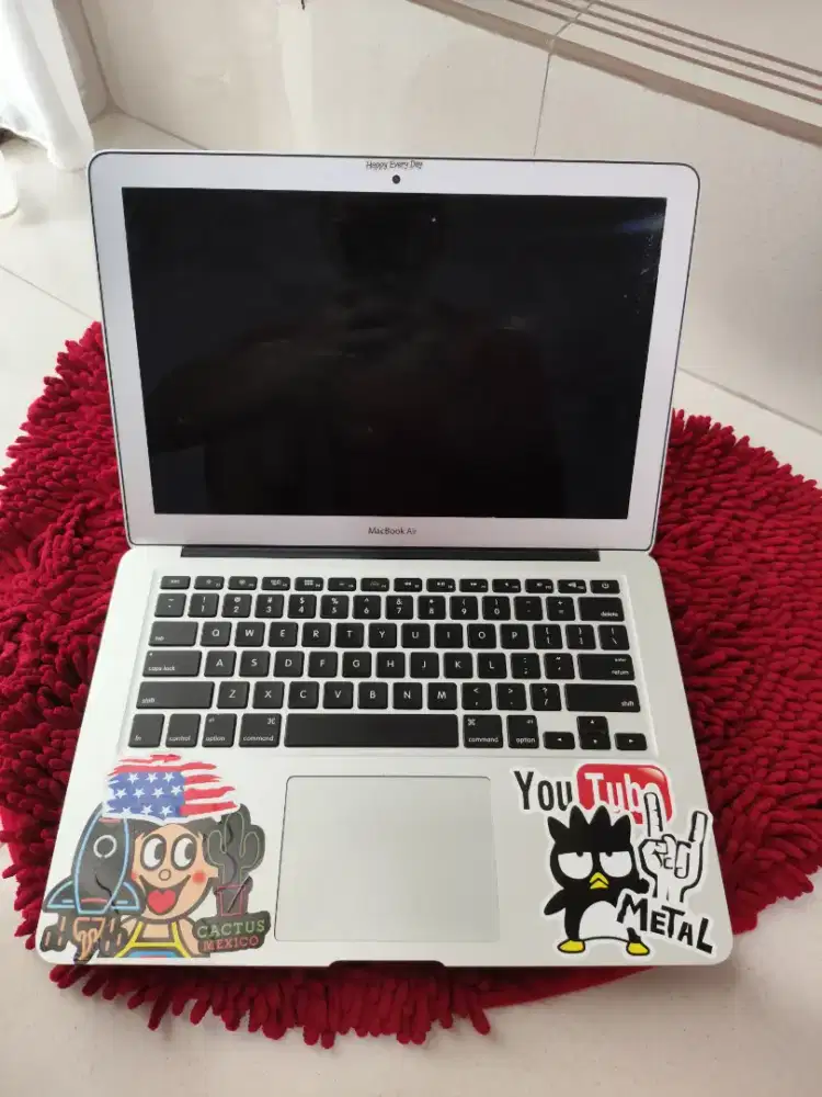 Laptop macbook air 2025-2016 (13 inch bekas)