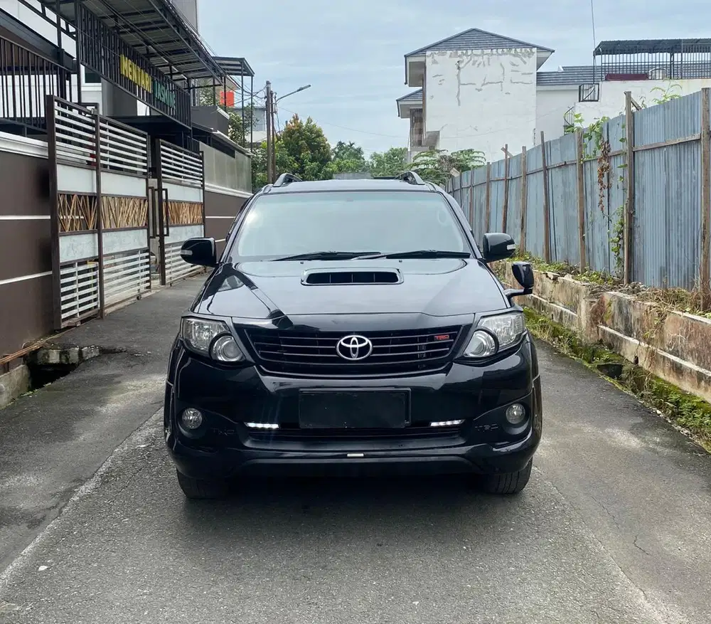 Toyota Fortuner 2.5 VNT TRD AT 2014