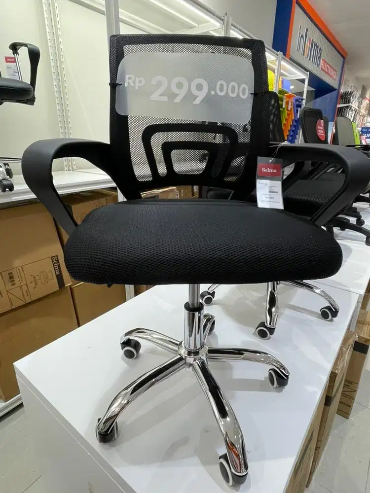 Kursi Kerja Sandaran Rendah