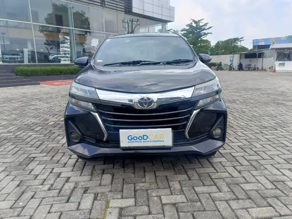 Toyota avanza G AT