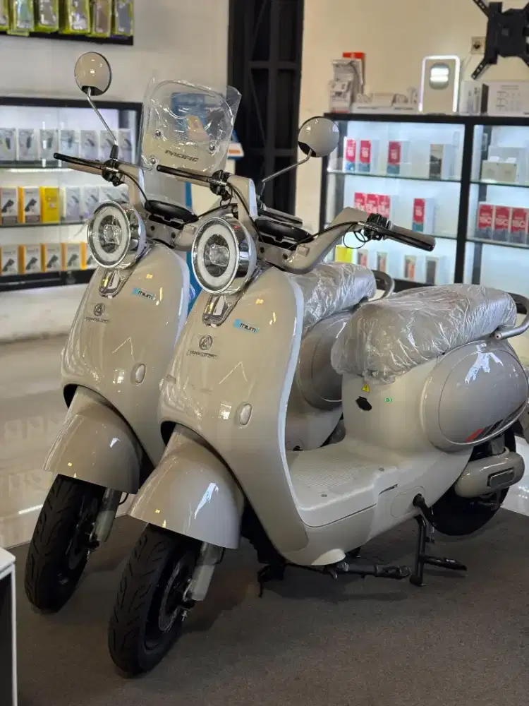 PACIFIC SPLENDID 5.0 LITHIUM FREE HELM