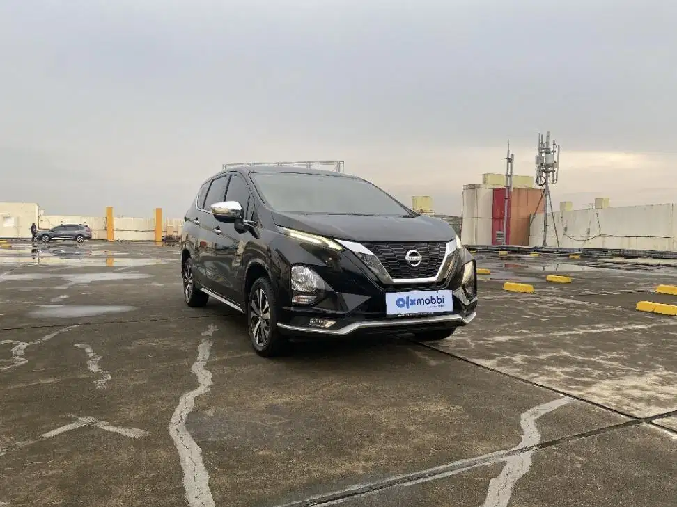 TDP 9,JT Nissan Livina 1.5 VL Bensin-AT Hitam 2019