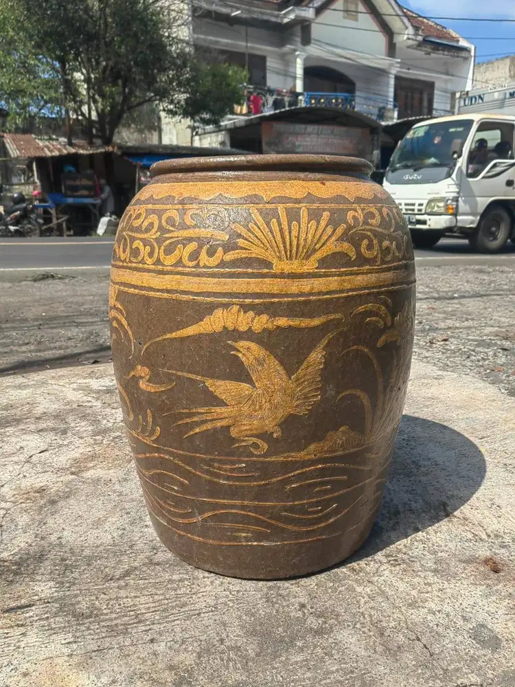 Gentong Peranakan Tua