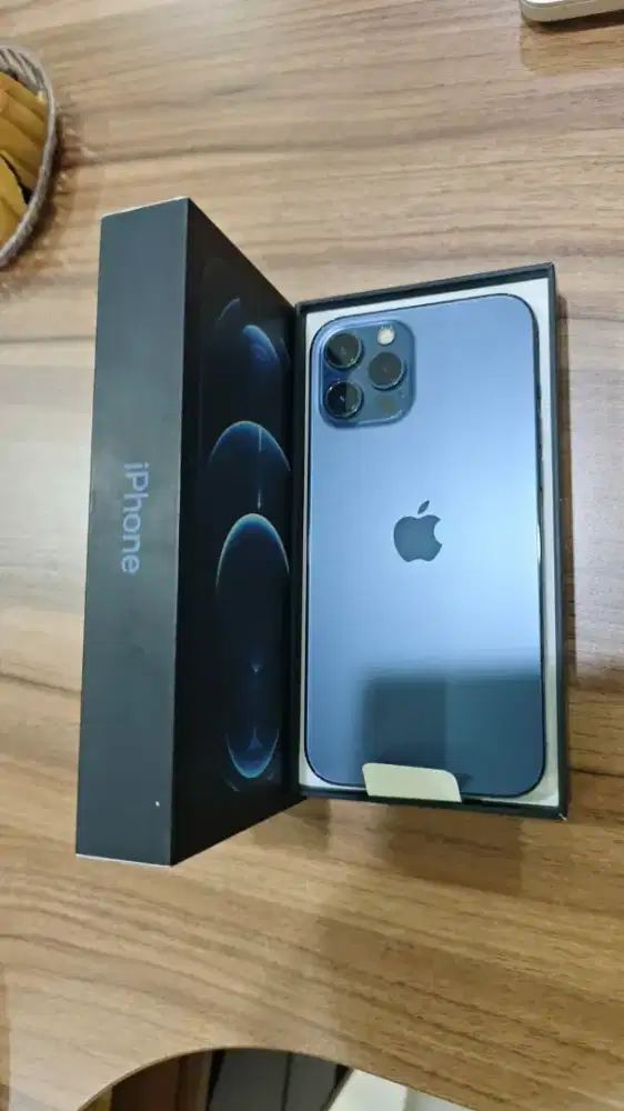 Iphone 12 pro kondisi lancar