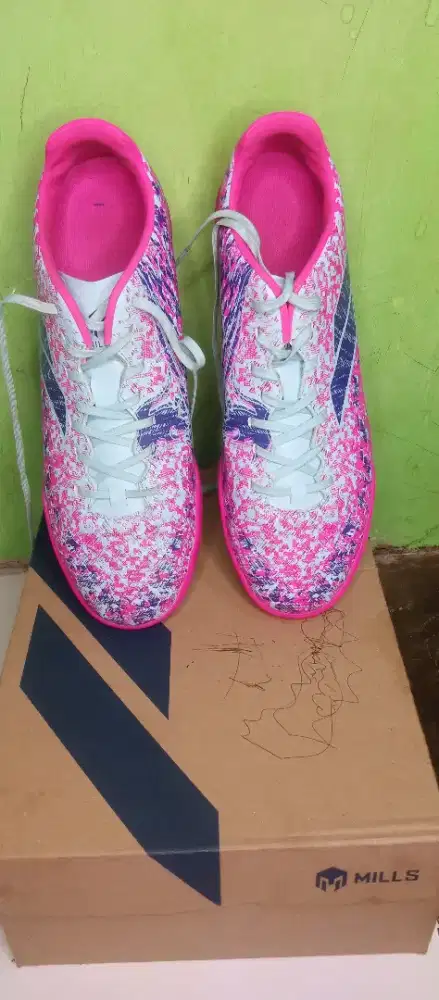 Sepatu futsal mills ori
