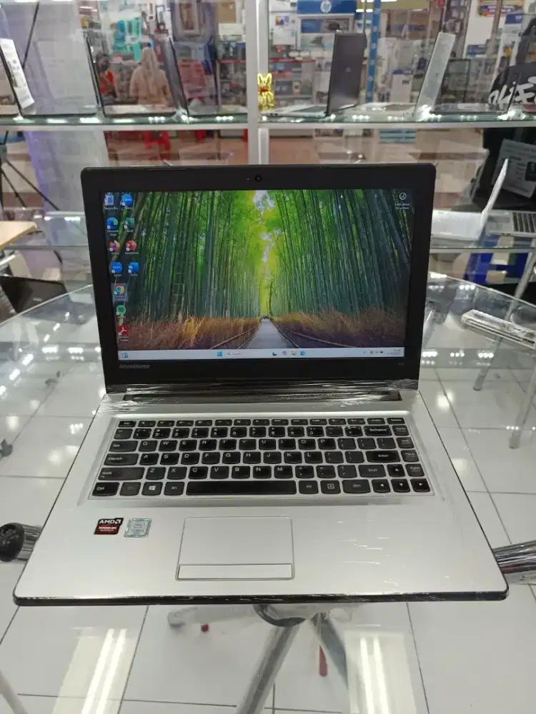 Laptop Lenovoo Ideapad 300 14