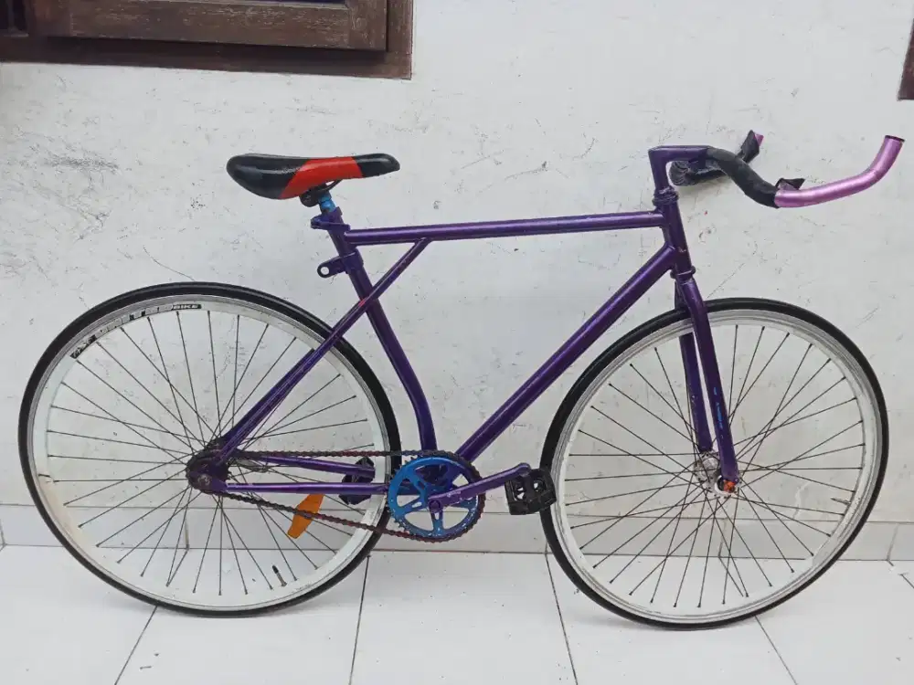 Sepeda fixie siap pakai