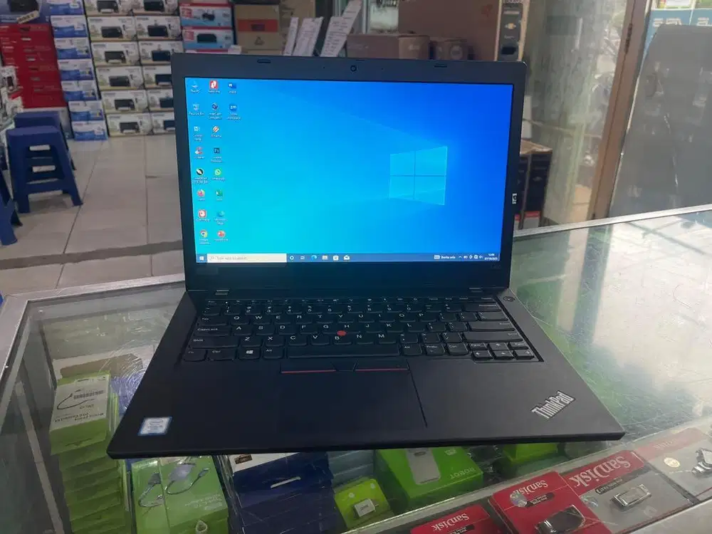 Laptop Lenovo Thinkpad i5 Gen8 Ram 8Gb Ssd 256Gb Garansi 6bln